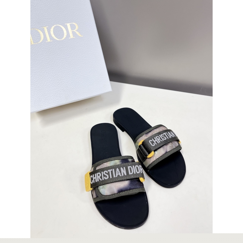 ch**an D*or slippers